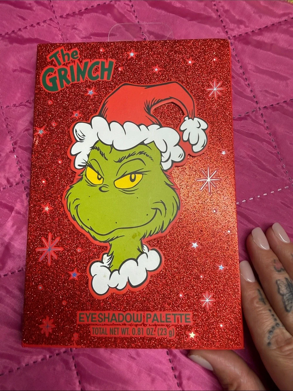 Holiday-Themed Red Eyeshadow Palette with Green Wreath Mirror